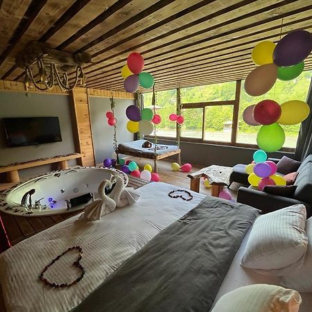 ريزه Wooden Palace V.I.P Suit المظهر الخارجي الصورة