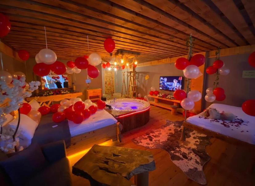 ريزه Wooden Palace V.I.P Suit المظهر الخارجي الصورة